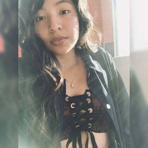 Meet your Posher, Mya - Picture 1 of 1